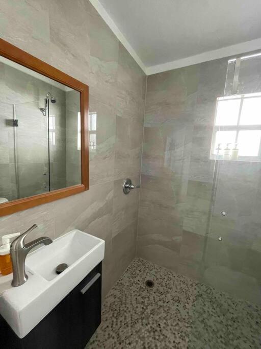 Private Room In The Heart Of Calle Ocho Маями Екстериор снимка